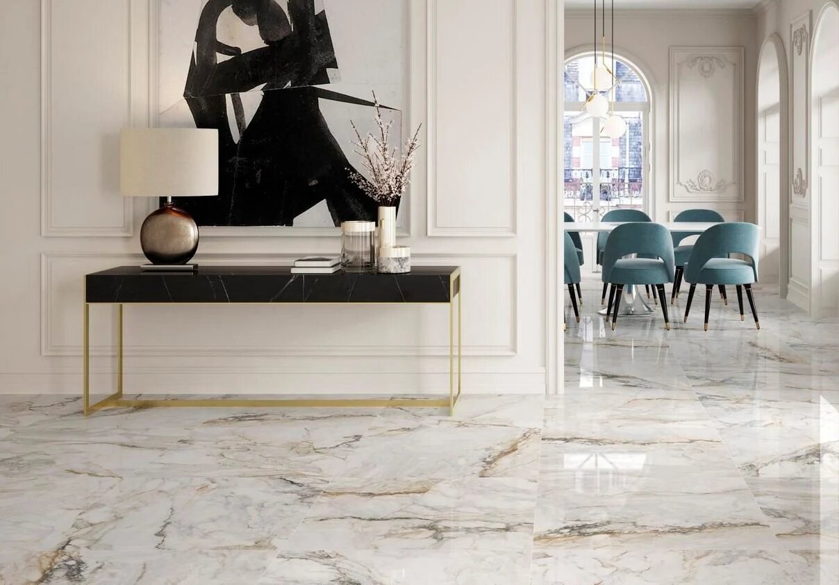 Licht interieur met keramische marmerlook tegels