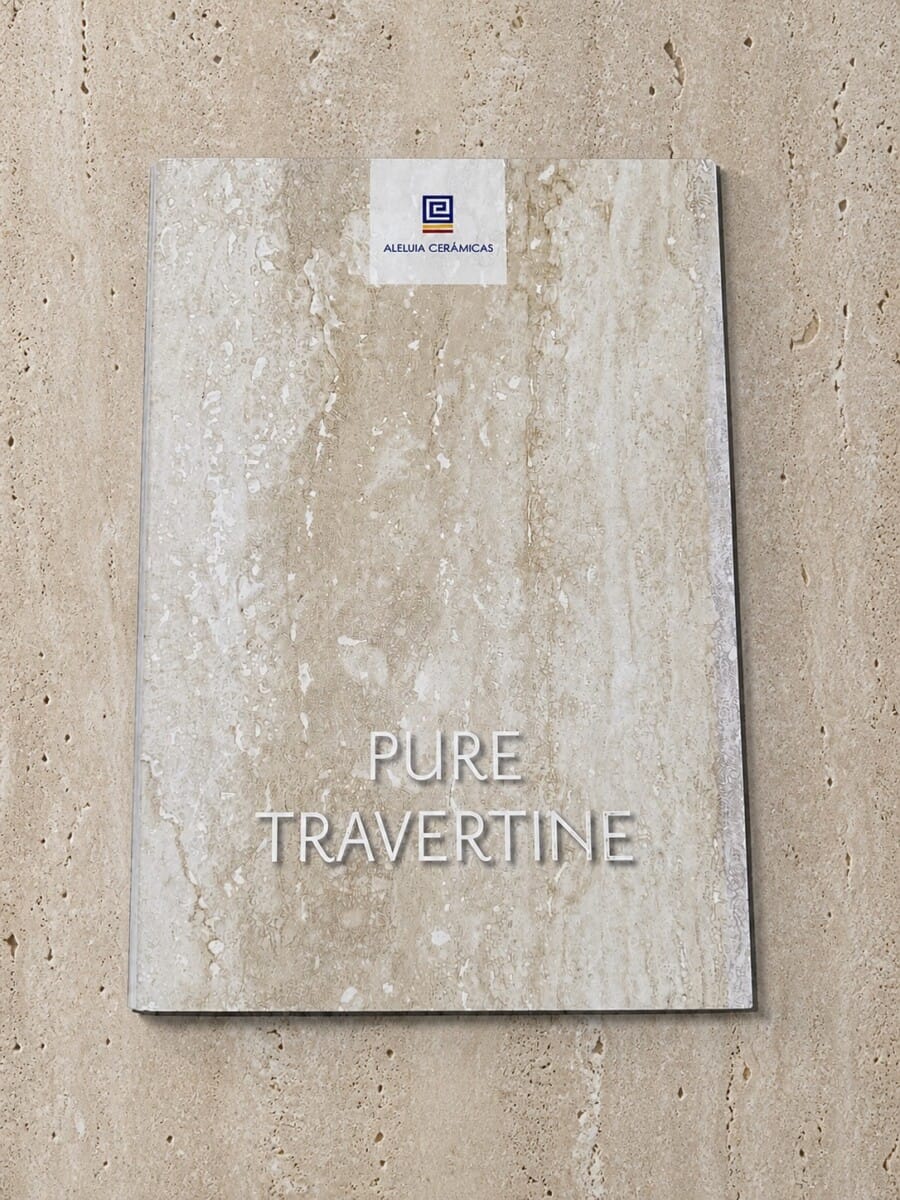 Gesloten monstermap van Pure Travertine, Aleluia