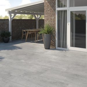 Duplocem - Tuin en terras met grijze houtlook op vloer, Pamesa
