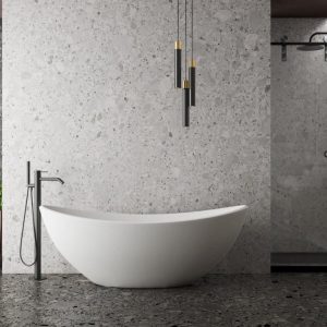 Pietra Di Gre - Badkamer met grijze terrazzo en natuursteenlook op wand en vloer, Pamesa