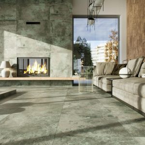 Metal - Woonkamer met groene natuursteenlook en houtlook op vloer en wand, Pamesa