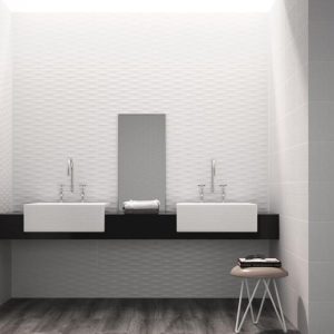 WHITES TRIPOLI - Badkamer met witte reliëftegel op wand, Pamesa