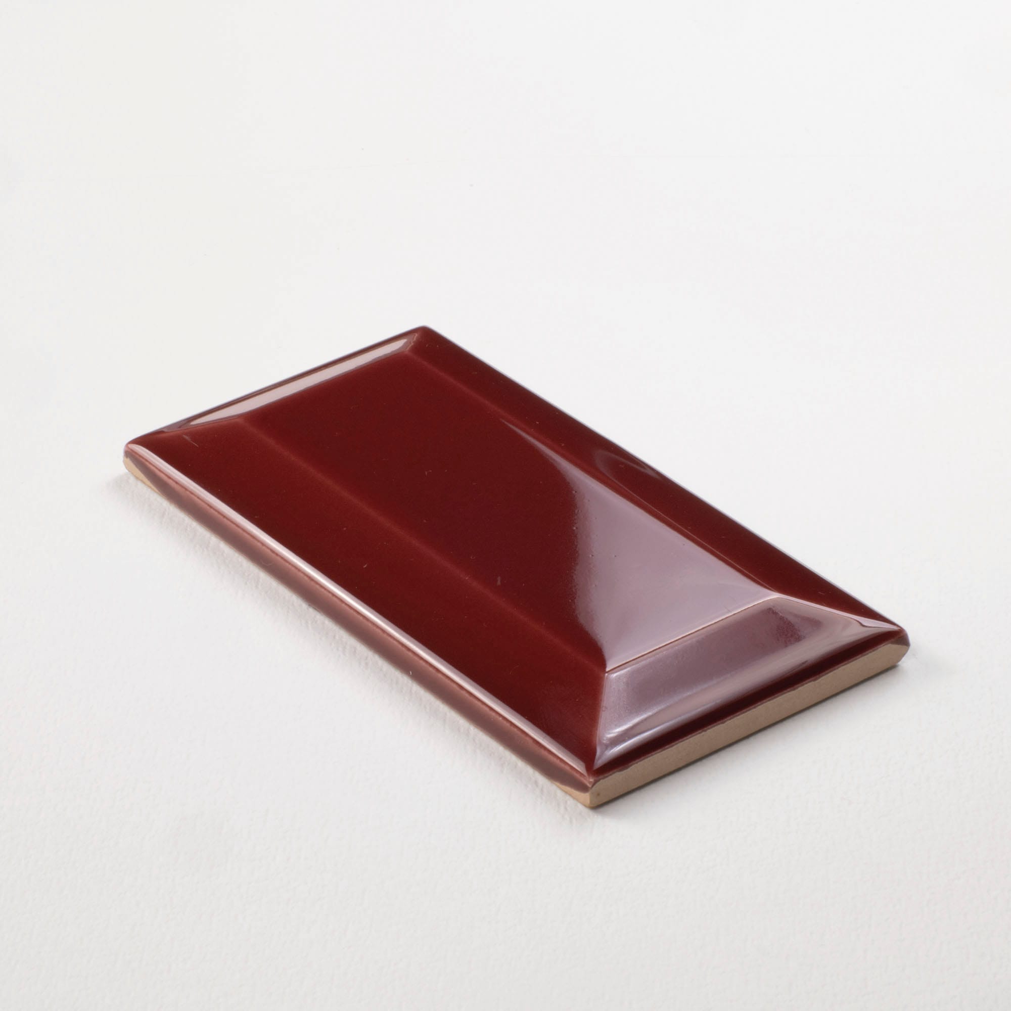 Frame Bordeaux Glossy - kleur & designlook wandtegel in rood, Aleluia