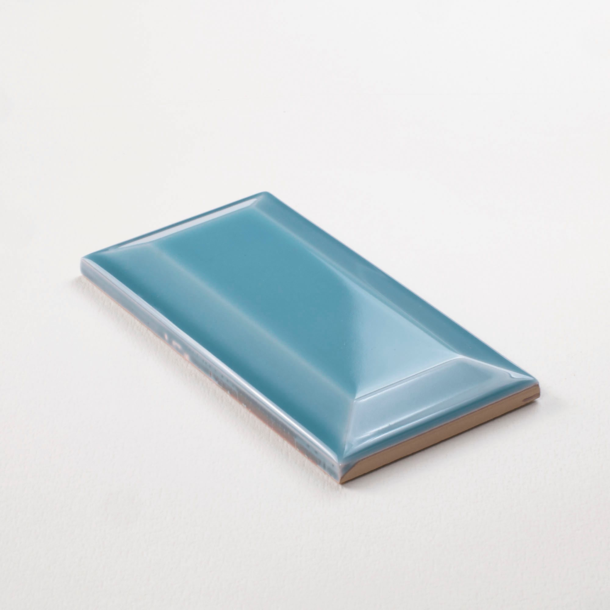 Frame Sky Glossy - kleur & designlook wandtegel in blauw, Aleluia