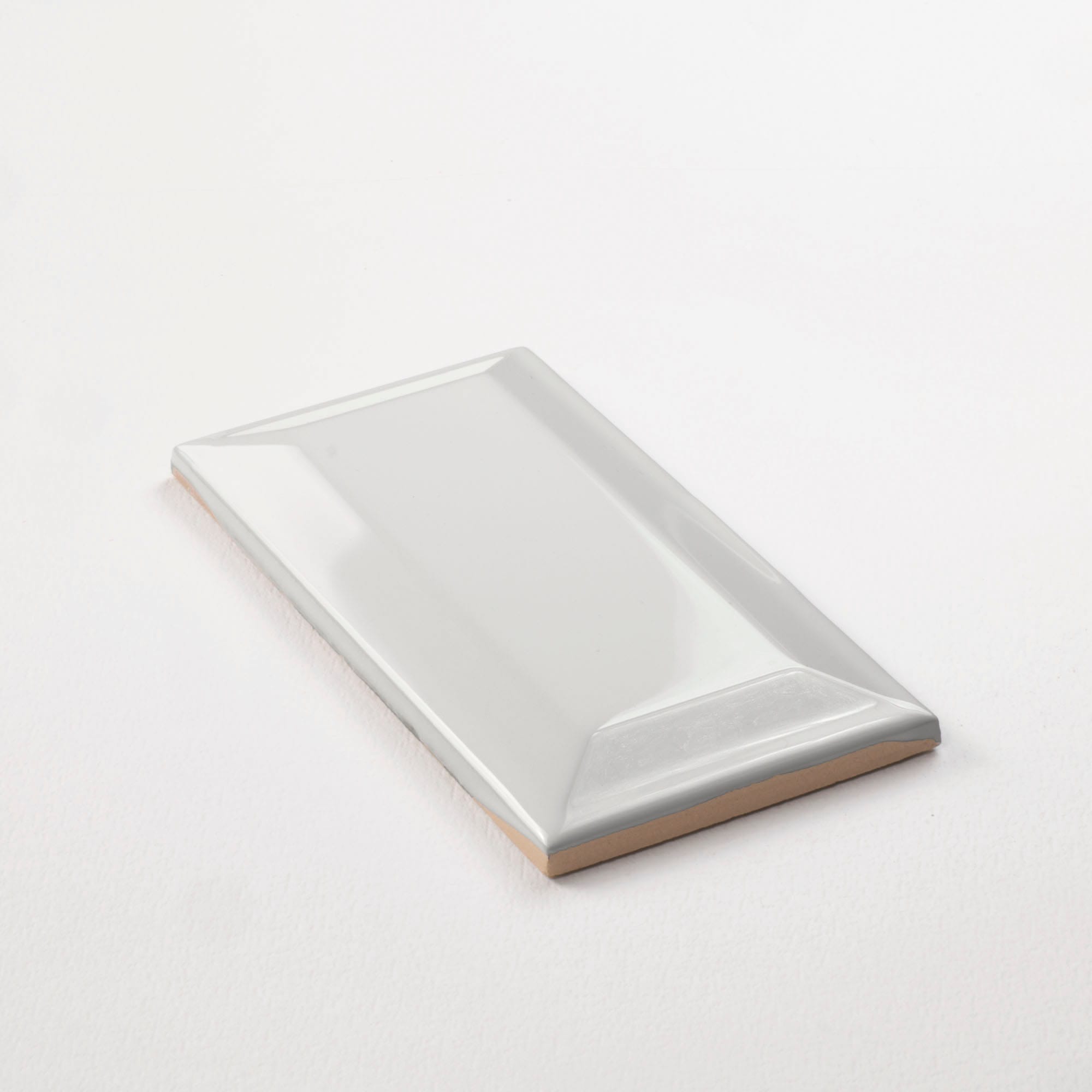 Frame White Glossy - kleur & designlook wandtegel in wit, Aleluia